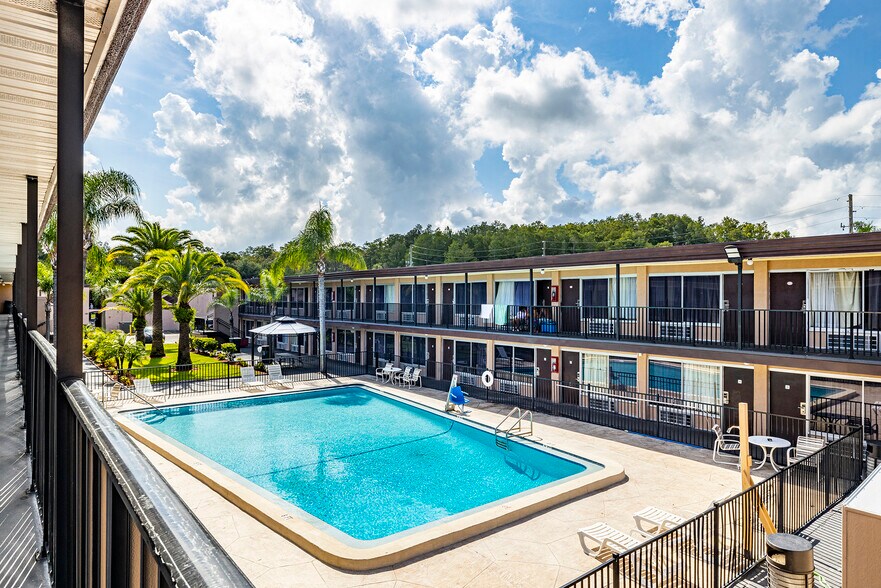 More Photos Of 11736 US Highway 19, Port Richey Hotel For Sale