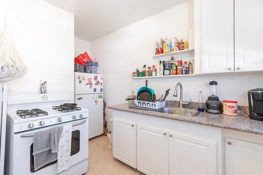 More Photos Of 1821 P St, Sacramento Apartments For Sale