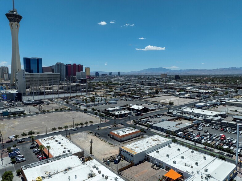 More Photos Of 1551 S Commerce St, Las Vegas Storefront For Lease