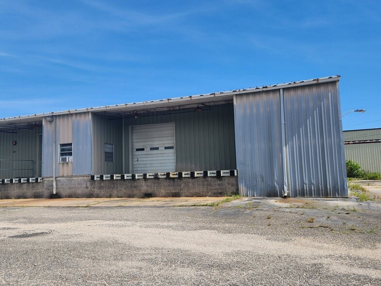 More Photos Of 3017 S Midland Dr, Pine Bluff Warehouse For Sale