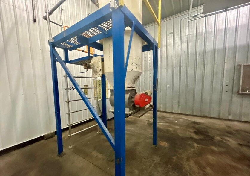 More Photos Of 3512 E Bench Rd, Dillon Manufacturing For Sale