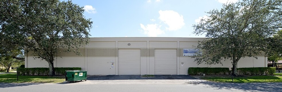 More Photos Of 1901-1921 W Copans Rd, Pompano Beach Showroom For Lease