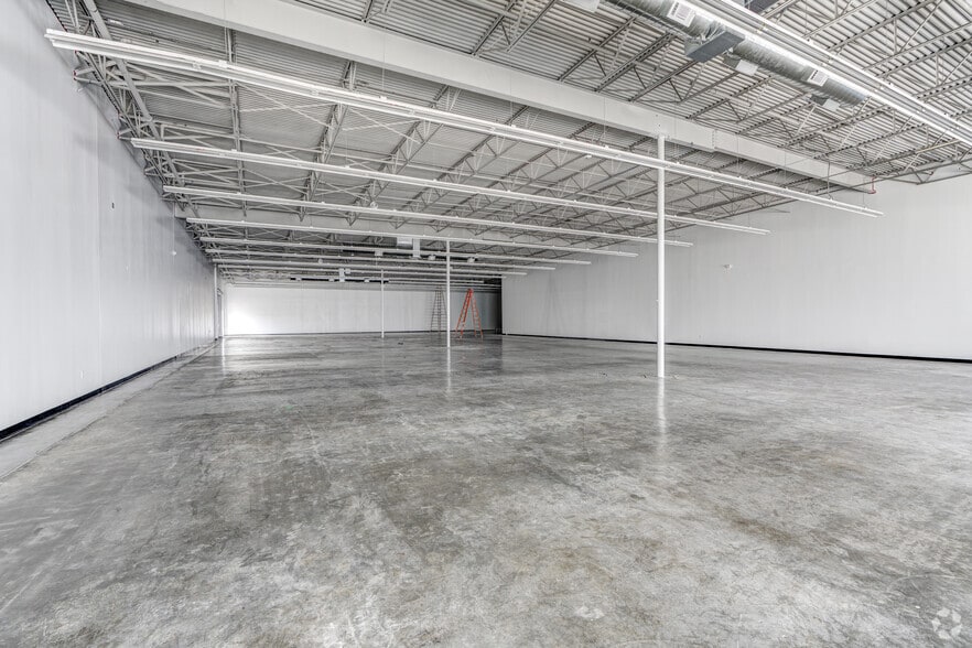 More Photos Of 11101 Fuqua St, Houston Unknown For Lease