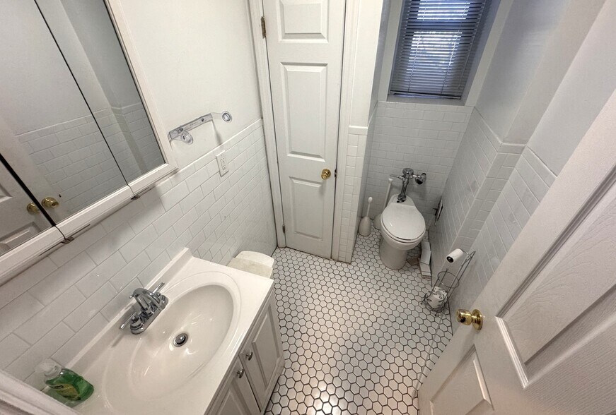 More Photos Of 98120 Queens Blvd, Rego Park Apartments For Sale