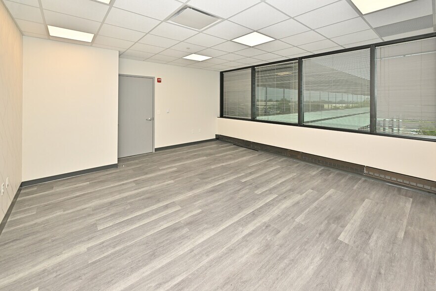 More Photos Of 50 Tice Blvd, Woodcliff Lake Office For Lease