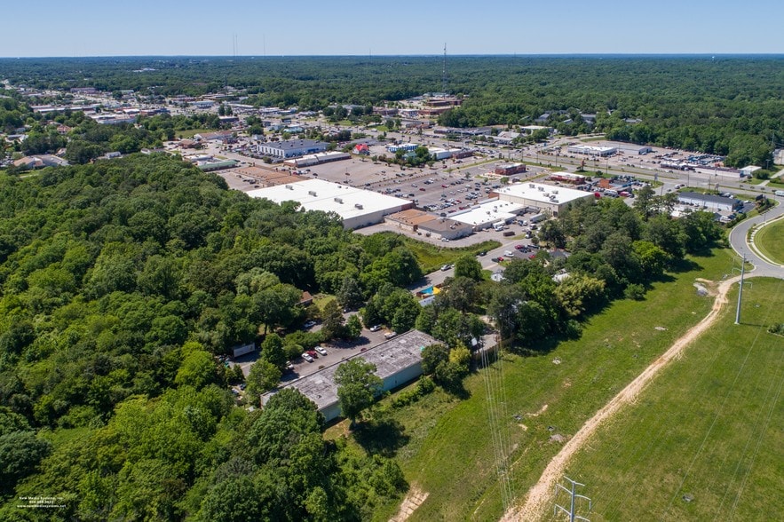 More Photos Of 225-245 Granite Springs Rd, Richmond Light Distribution For Lease