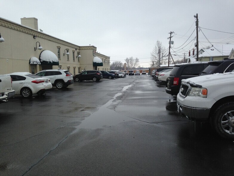 More Photos Of 77 E Water St, Chillicothe Office For Lease