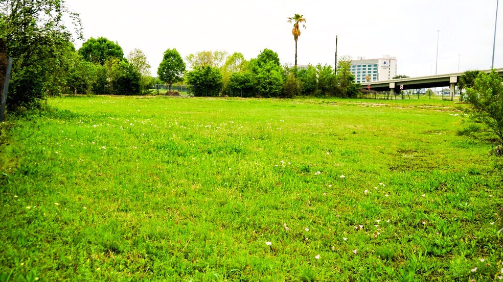 More Photos Of 0 Northwest Freeway, Houston Land For Sale