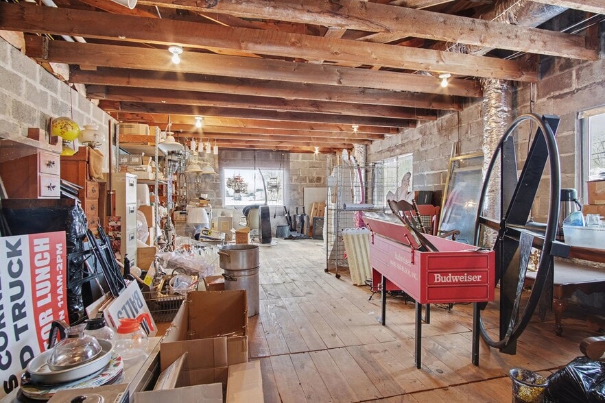 More Photos Of 328 Lake Road East Frk, Hamlin Restaurant For Sale