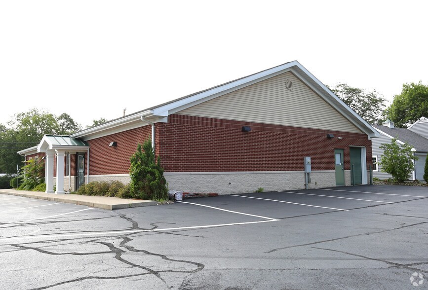 More Photos Of 366 N Portland Way, Galion Medical For Sale