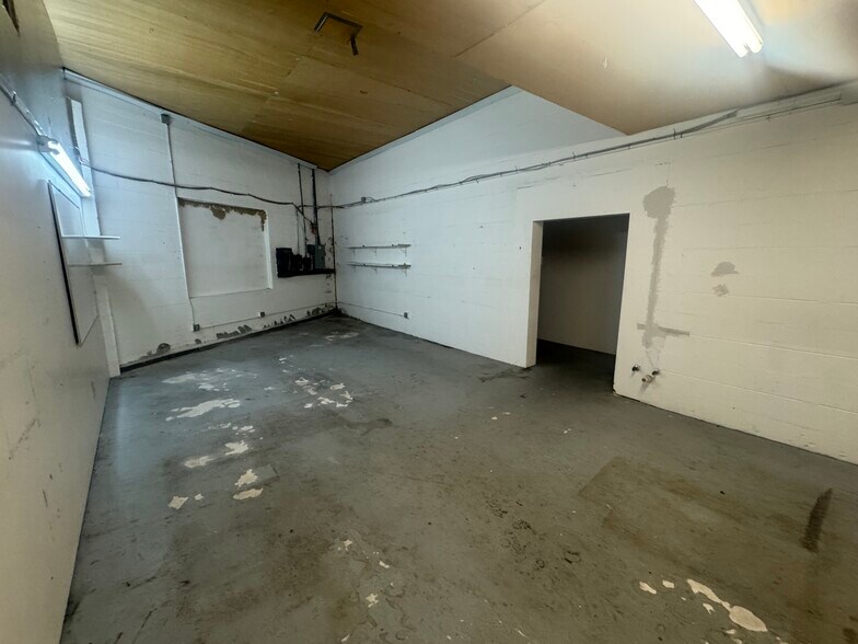 More Photos Of 6399 Haines Rd, Saint Petersburg Freestanding For Lease