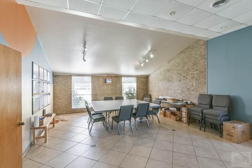 More Photos Of 426 Winnie, Galveston Religious Facility For Lease