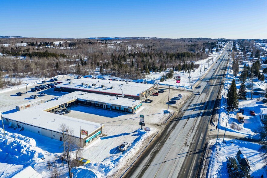 More Photos Of 2924 Old Hwy 69 N, Val Caron Freestanding For Lease