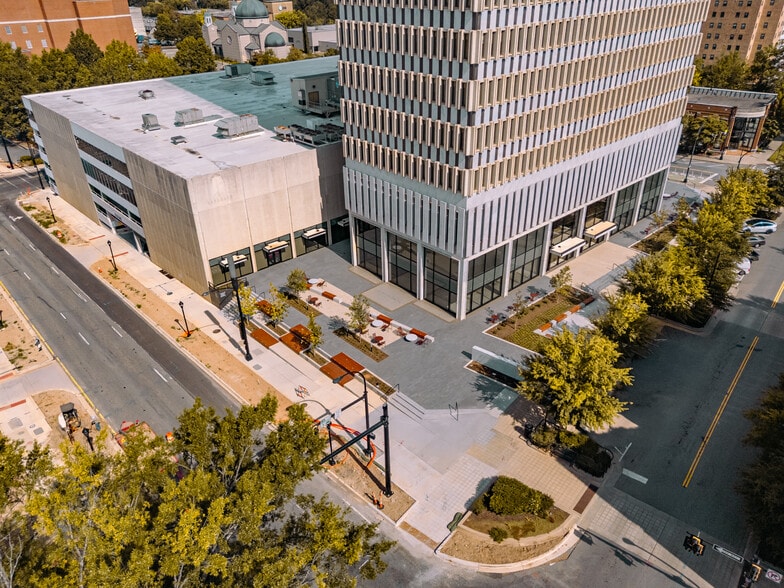 More Photos Of 301 N Main St, Greenville Office For Lease