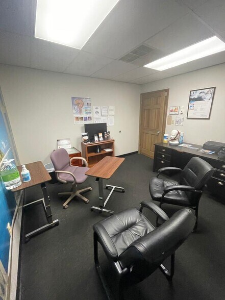 More Photos Of 401 Commerce Way, Longwood Light Manufacturing For Sale