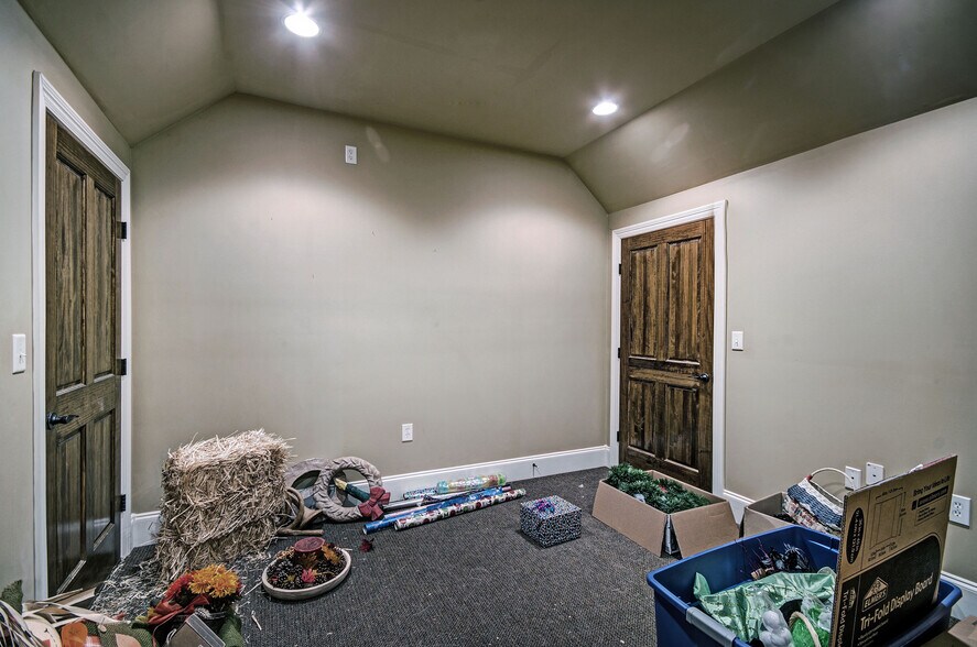 More Photos Of 1237 Highway 35, Forest Medical For Sale