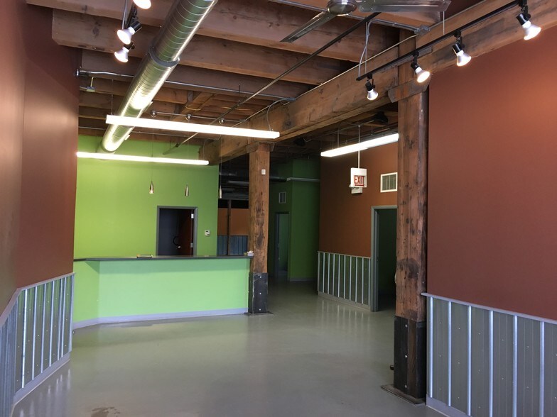 More Photos Of 311 N Aberdeen St, Chicago Loft Creative Space For Lease