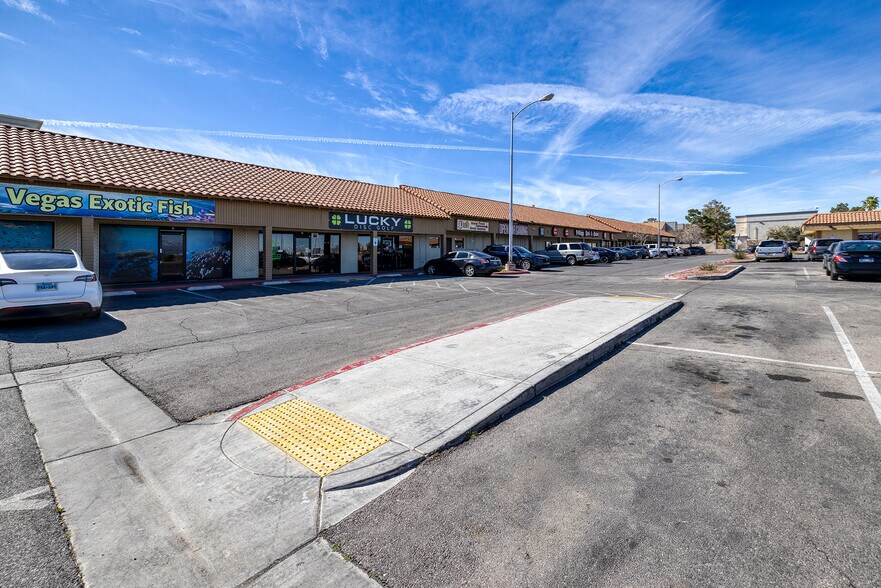 More Photos Of 2281-2345 E Sunset Rd, Las Vegas Unknown For Lease
