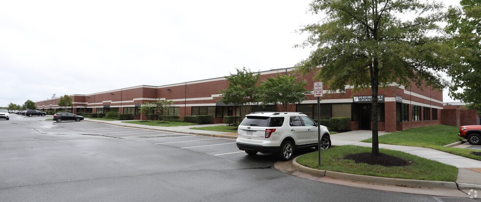 More Photos Of 21670 Red Rum Dr, Ashburn Research And Development For Lease