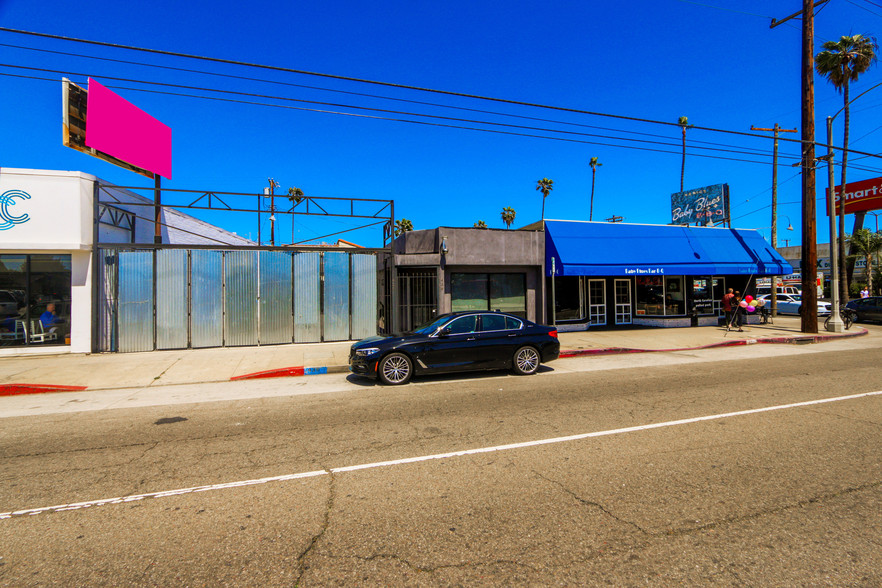 Primary Photo Of 428 Lincoln Blvd, Venice Freestanding For Lease