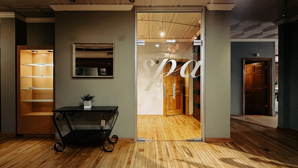 More Photos Of 23 Franklin St, Torrington Storefront Retail Office For Lease