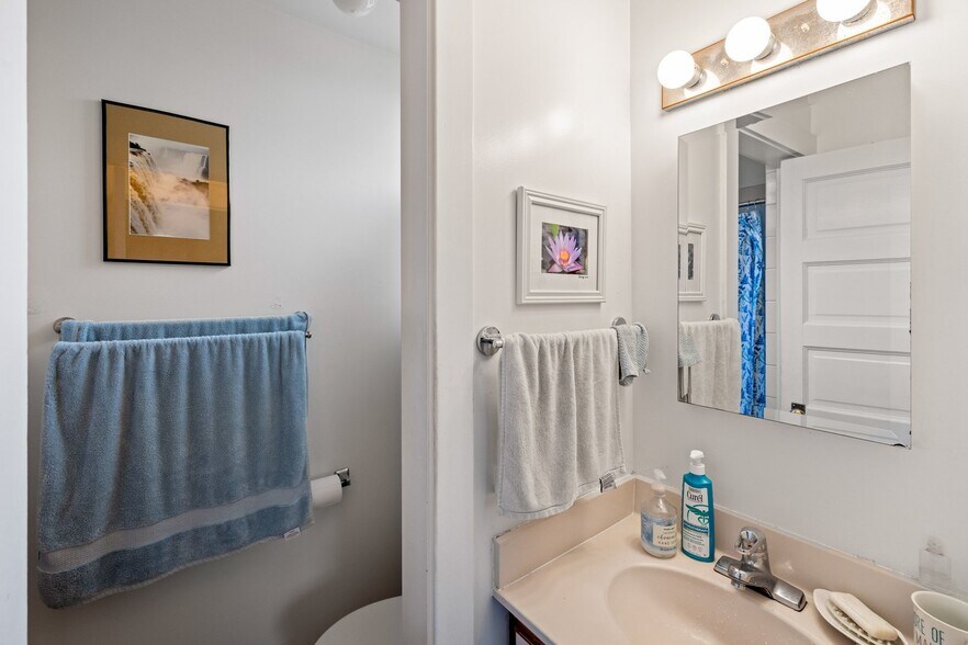 More Photos Of 1527 8th St, Alameda Apartments For Sale