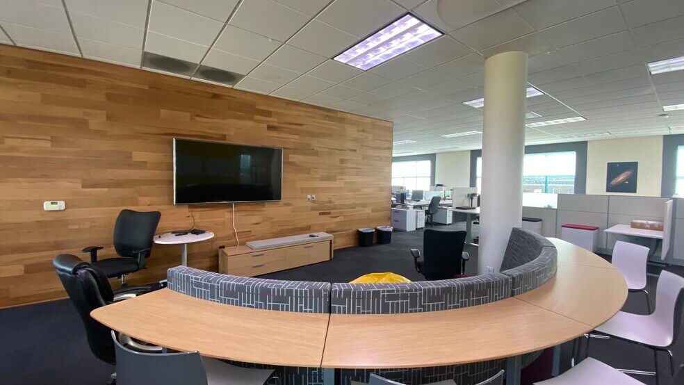 More Photos Of 3312 Woodward Ave, Santa Clara Office For Lease