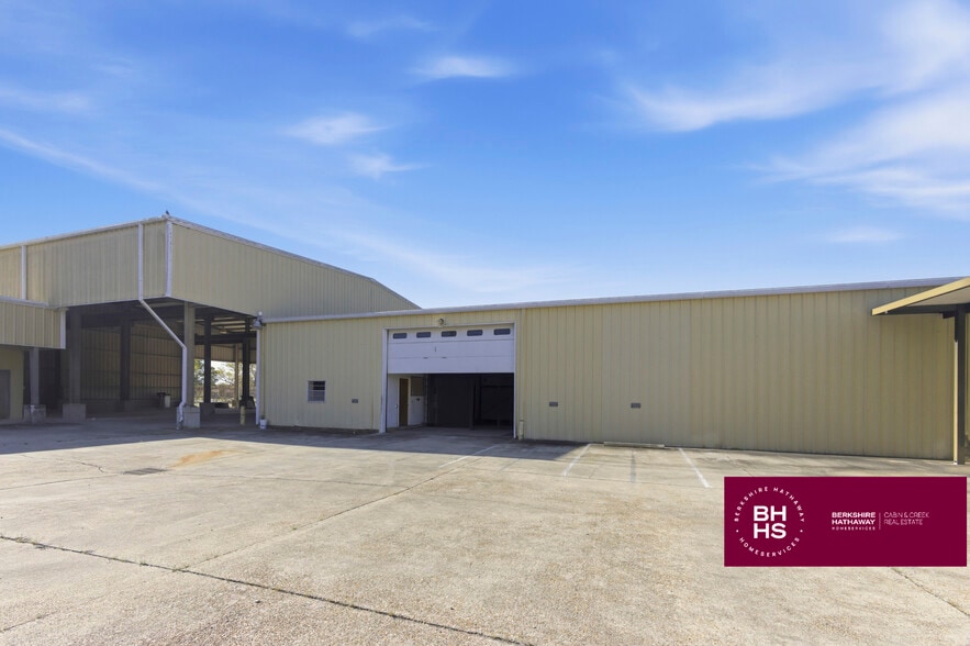 More Photos Of 3012 US-98, Mccomb Flex For Sale