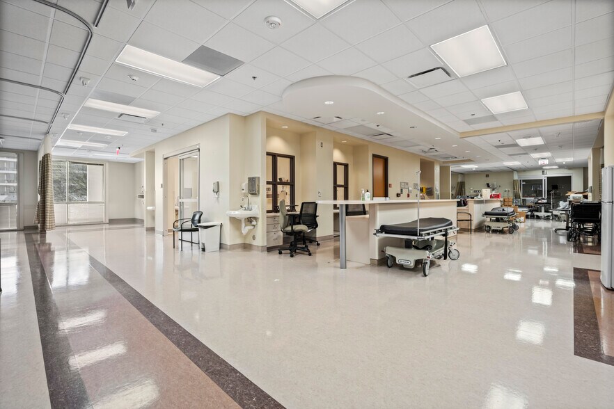More Photos Of 3003 N 3rd St, Phoenix Medical For Sale