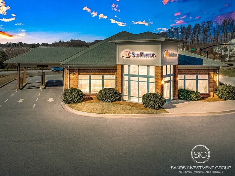 More Photos Of 7405 Maple Lawn Blvd, Fulton Bank For Sale