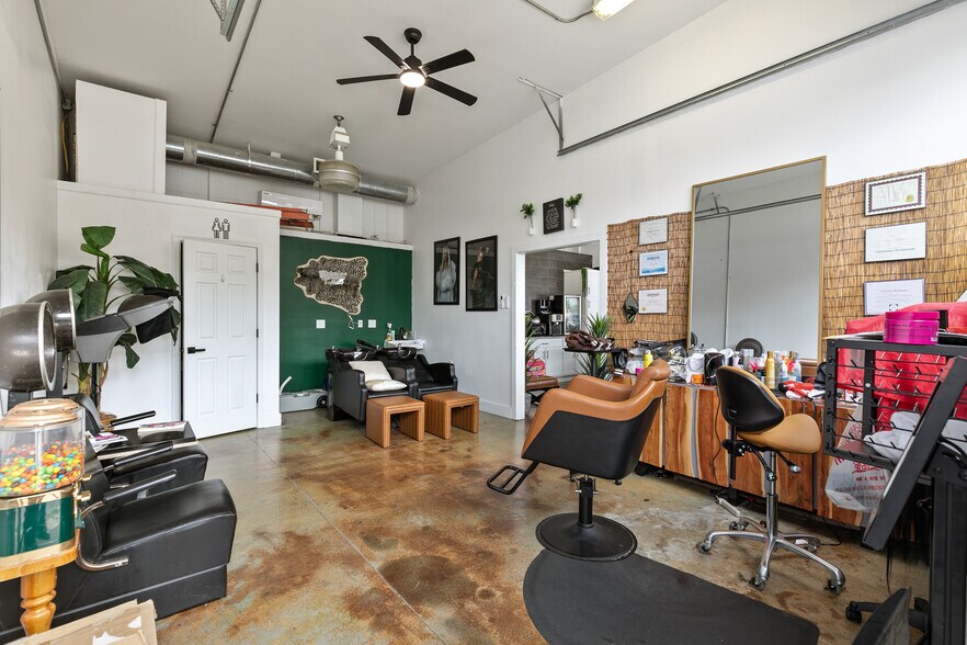 More Photos Of 1726 Altamont Ave, Richmond Warehouse For Lease