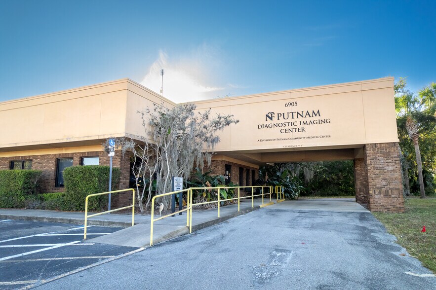 Primary Photo Of 6905 Old Wolf Bay Rd, Palatka Medical For Sale