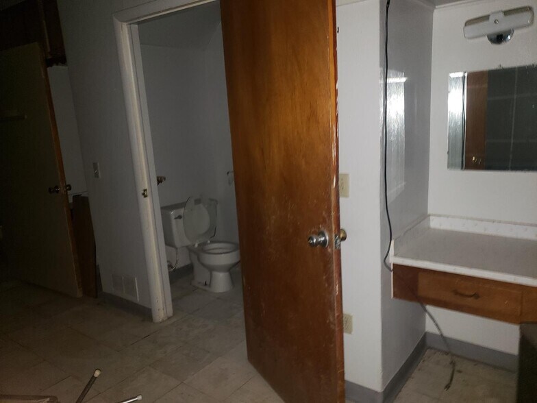 More Photos Of 600 E California Ave, Walters Congregate Senior Housing For Sale