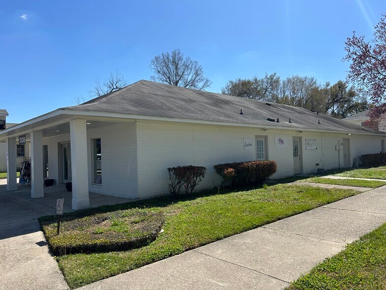 More Photos Of 7384-7388 Highland Dr, Baton Rouge Office For Sale