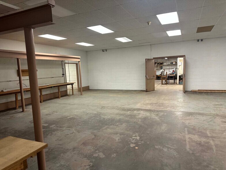 More Photos Of 1080 Hudson Dr, Weatherly Warehouse For Sale