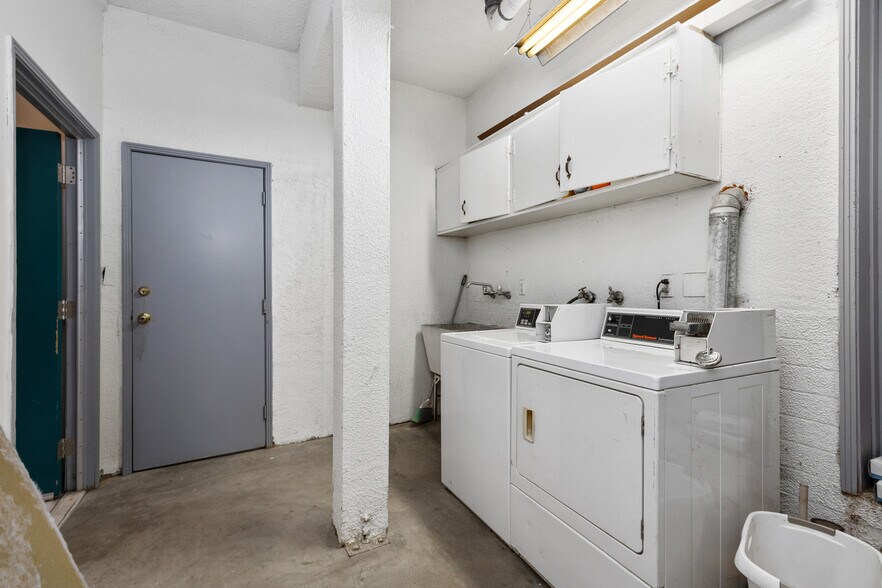 More Photos Of 2801-2807 Columbia St, San Diego Apartments For Sale