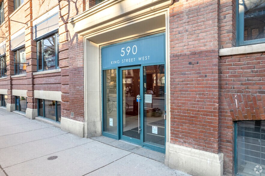 More Photos Of 590 King St W, Toronto Office For Lease