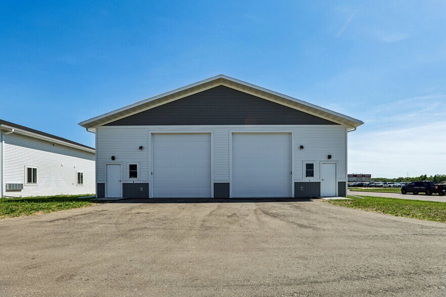 More Photos Of 407 Wengel dr, Reedsburg Light Manufacturing For Sale