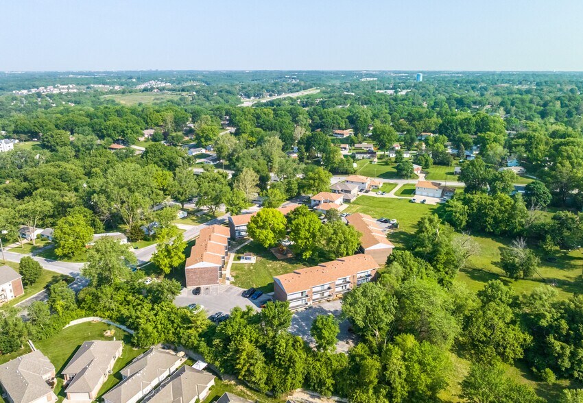 More Photos Of 108 NW 63rd St, Kansas City Apartments For Sale