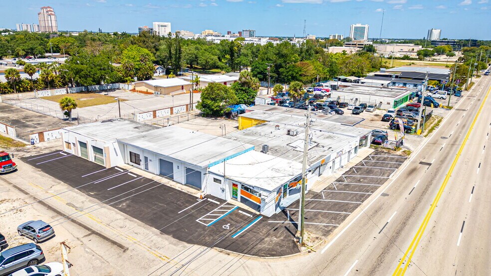More Photos Of 2280-2290 Fowler St, Fort Myers Freestanding For Sale