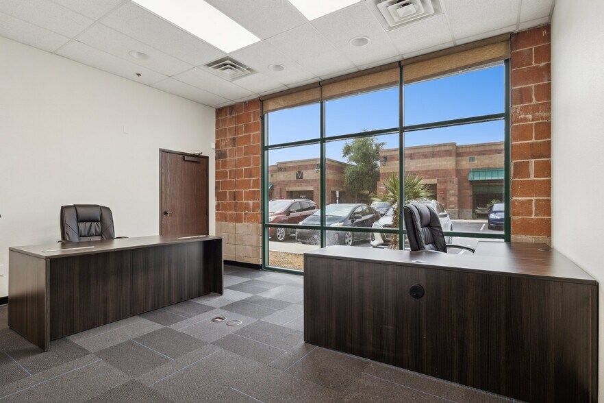 More Photos Of 20827 N Cave Creek Rd, Phoenix Office For Lease