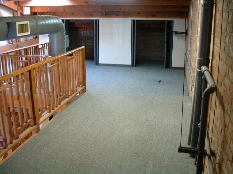 More Photos Of 1310-1324 Oakton St, Evanston Office For Lease