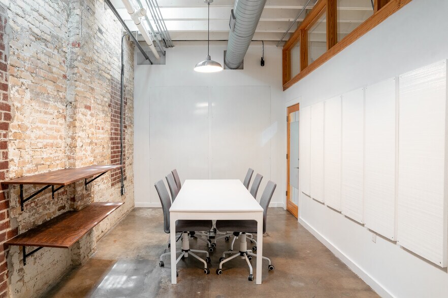 More Photos Of 1101 E 6th St, Austin Loft Creative Space For Lease