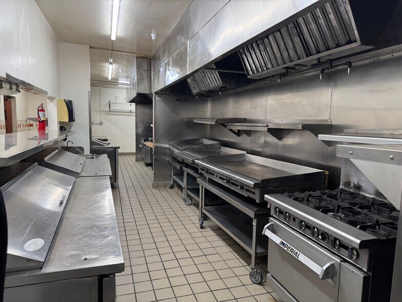 More Photos Of 13526 Central Ave, Chino Restaurant For Sale