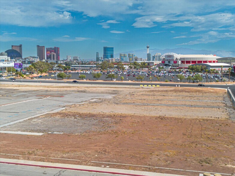 More Photos Of 851 E Tropicana Ave, Las Vegas Land For Sale