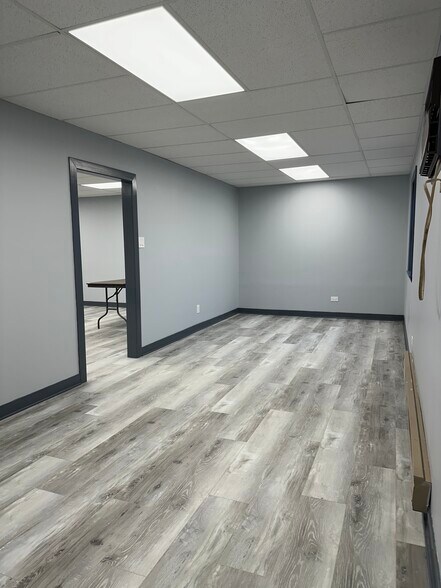 More Photos Of 410 Elgin Ave, Forest Park Office For Lease