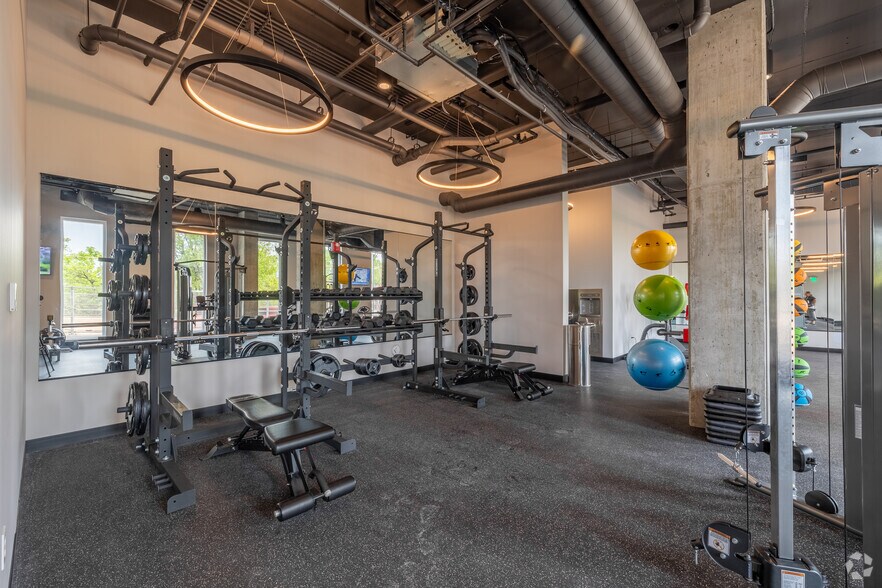 More Photos Of 2461 W 25th St, Cleveland Apartments For Lease