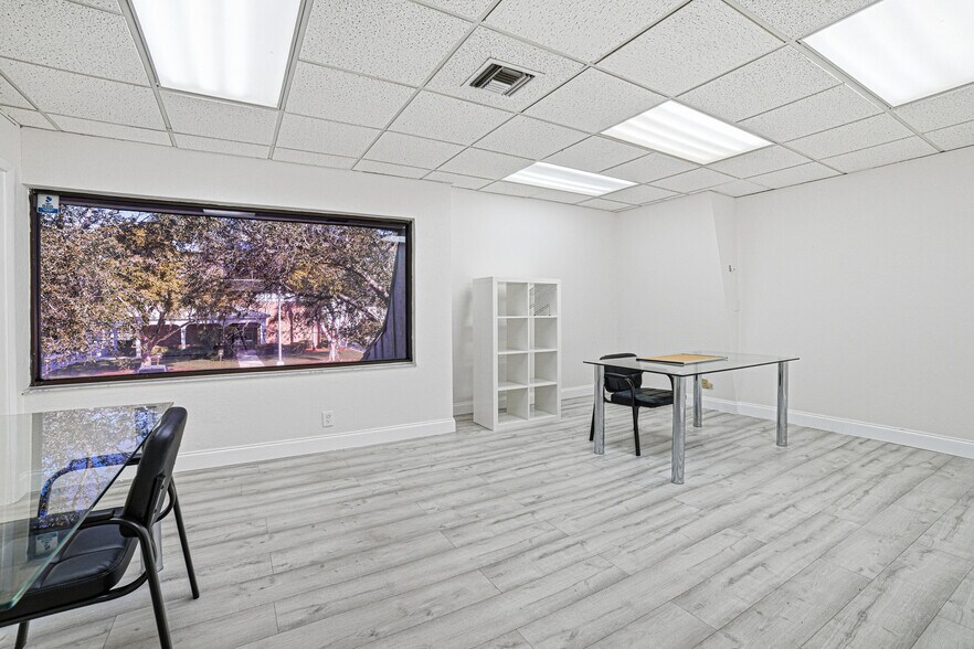 More Photos Of 2929 N University Dr, Coral Springs Medical For Sale