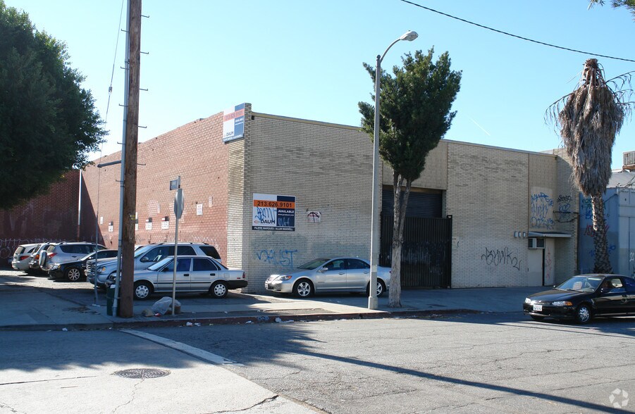More Photos Of 140 W 21st St, Los Angeles Warehouse For Sale