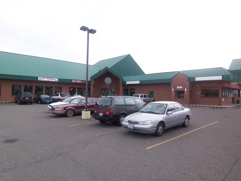 Primary Photo Of 5601 W Clearwater Ave, Kennewick General Retail For Lease